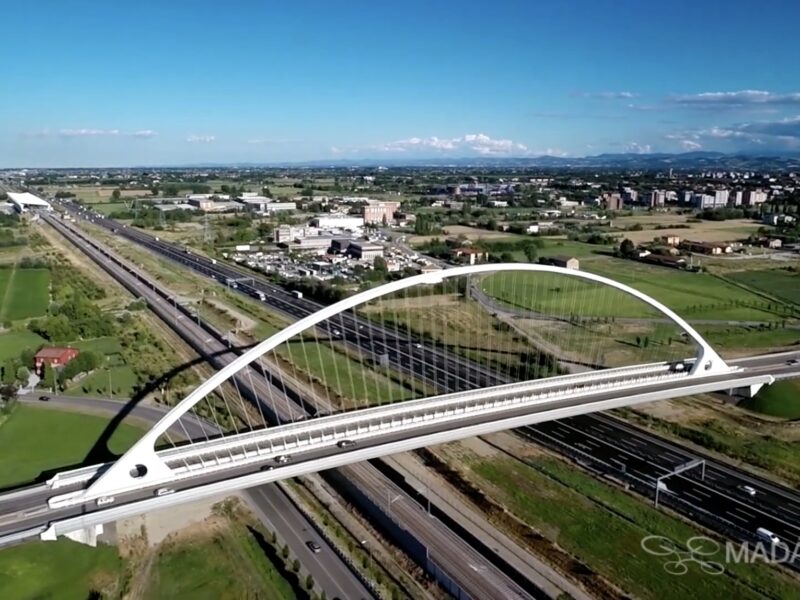 Ponte centrale di CALATRAVA a Reggio Emilia (IT)