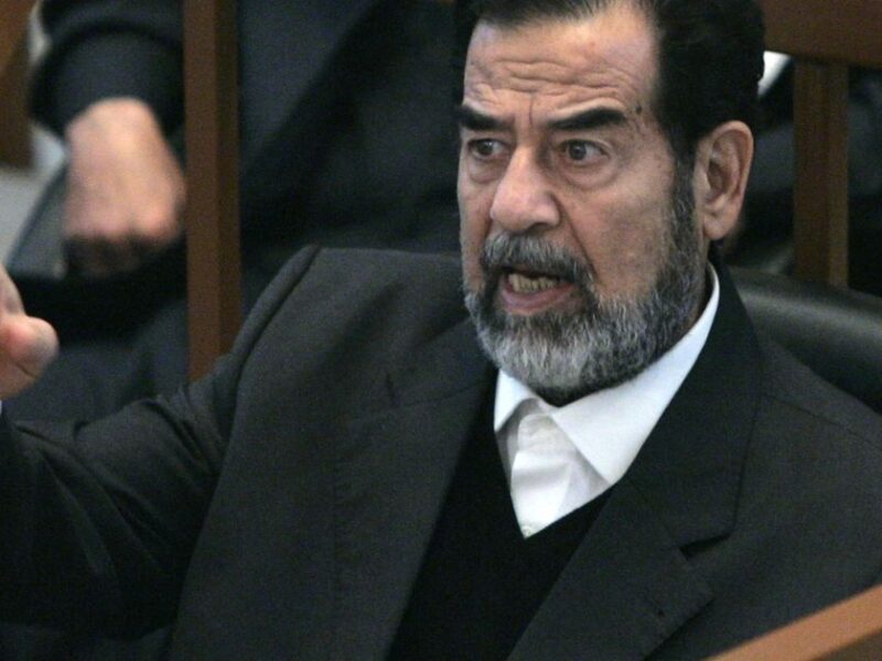 Saddam Hussein durante il processo