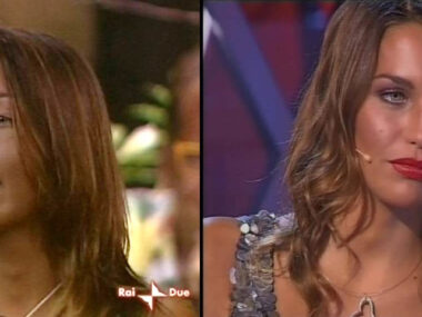 Debora Salvalaggio a sinistra sull'isola, a destra in studio con il "mascherone".