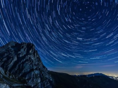 Foto dal sito: Star Trail: la Fotografia Notturna spiegata da Francesco Tarabochia