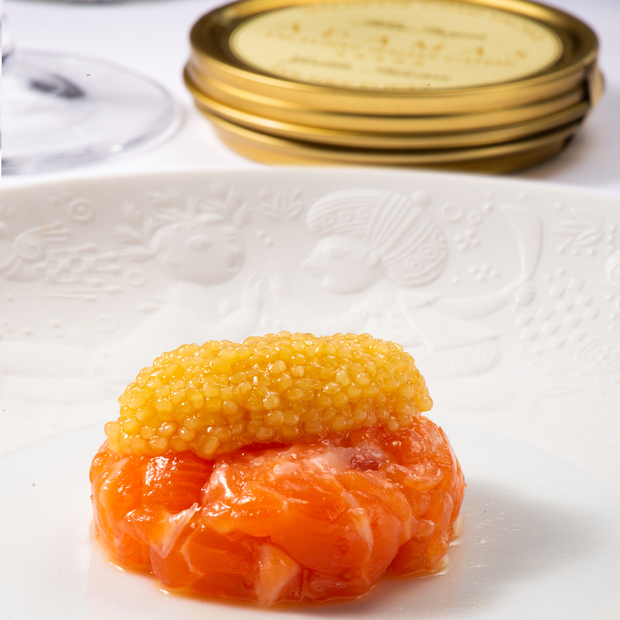 Tartare di salmone con
Caviale di Storione Albino