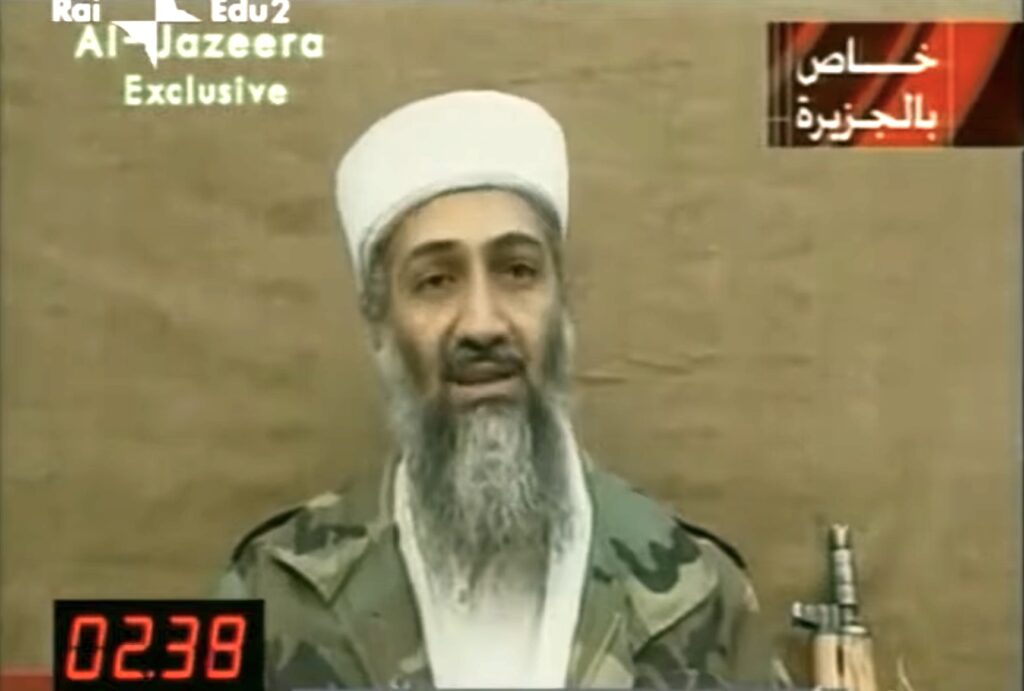 Frame di un video del 3 Nov 2001, il secondo di Osama bin Laden dopo l'11/9.