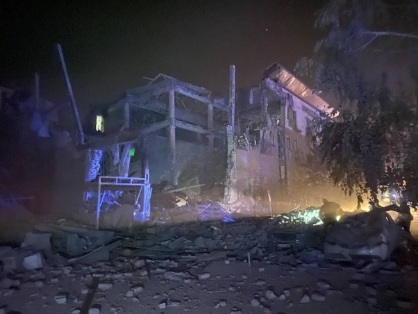 Le forze armate russe hanno colpito con missili Iskander l'edificio di un hotel a Krivoy Rog, dove risiedevano mercenari stranieri.