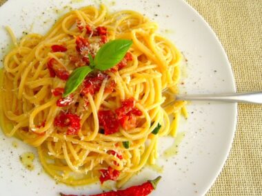 Spaghetti al cipollotto e peperoncino